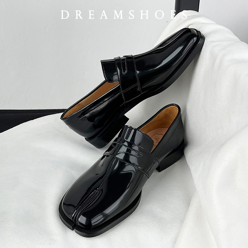 Tabi Shoes Slip On Loafer for  - огляд і ціна Men'S Shoes Hush Puppies