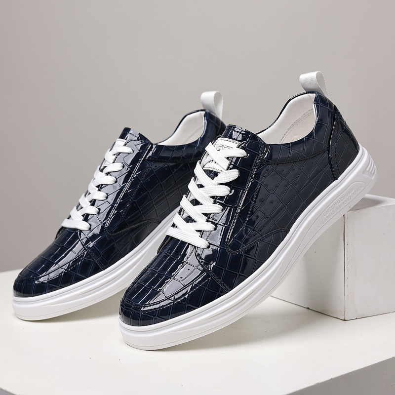 Classic Male Low Top Skate Sho - огляд і ціна Men'S Shoes Hush Puppies