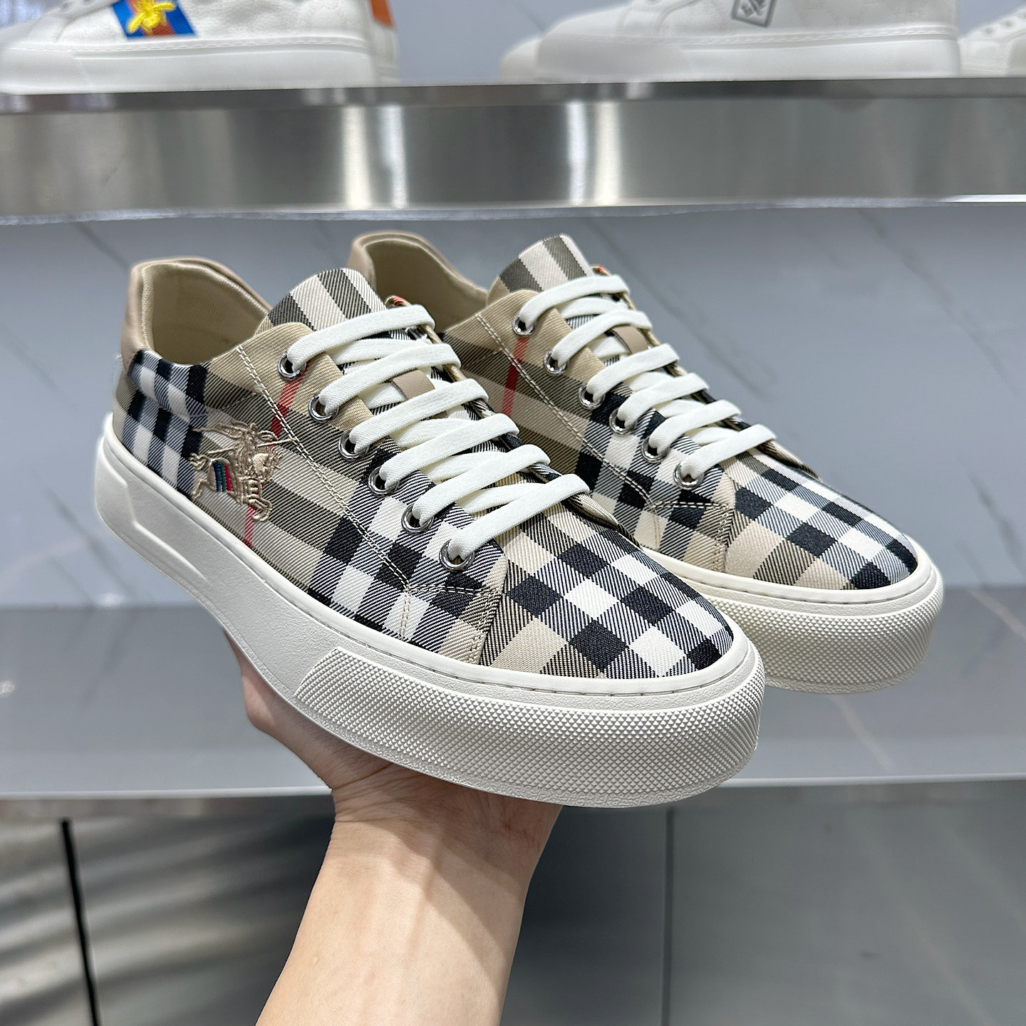 Solid lace-up lightweight men' - огляд і ціна Men Shoes Dior
